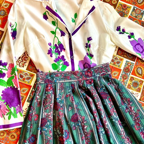 VTG 1970s Vera print button down blouse-M - Picture 2 of 7